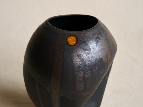 ERIN BANTA WILFORD RUPTURE VASE 08039 H8.5” x W5.25”