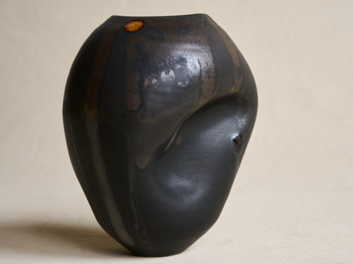 ERIN BANTA WILFORD RUPTURE VASE 08039 H8.5” x W5.25”