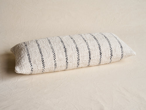 IDENTIDAD ARGENTINA RITMO CUSHION / IVORY & BLACK 16" x 35"