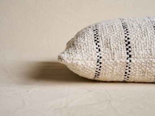 IDENTIDAD ARGENTINA RITMO CUSHION / IVORY & BLACK 16" x 35"