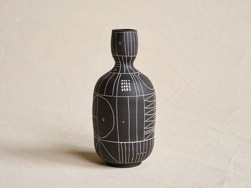 HEATHER ROSENMAN SCRIBE VESSEL / BLACK 25236 H7.75" x Ø3.5"