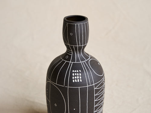 HEATHER ROSENMAN SCRIBE VESSEL / BLACK 25236 H7.75" x Ø3.5"