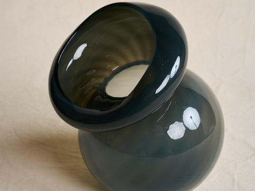AVRAM RUSU STUDIO CYCLOPS VASE / SMOKE BLUE Ø7.5" x H11"