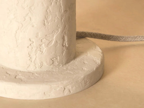 GARNIER & LINKER NEZU TABLE LAMP