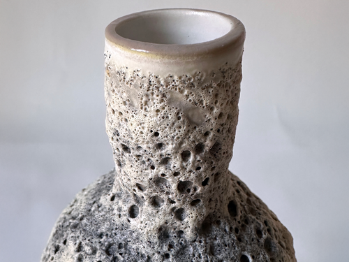 HEATHER ROSENMAN LAVA VASE / LUNA 25614 W3.5" x D3.5" x H9.5"