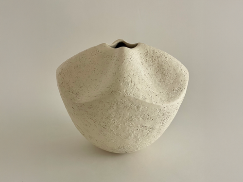 KATAYONE ADELI WAVE TEXTURED SAND VESSEL EDITION I NO.02 Ø12.5" x H11.5"