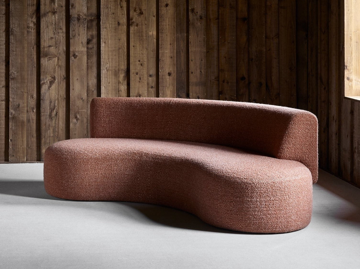 COLLECTION PARTICULIÈRE LEK BANQUETTE CURVED SOFA | GARDE – Garde