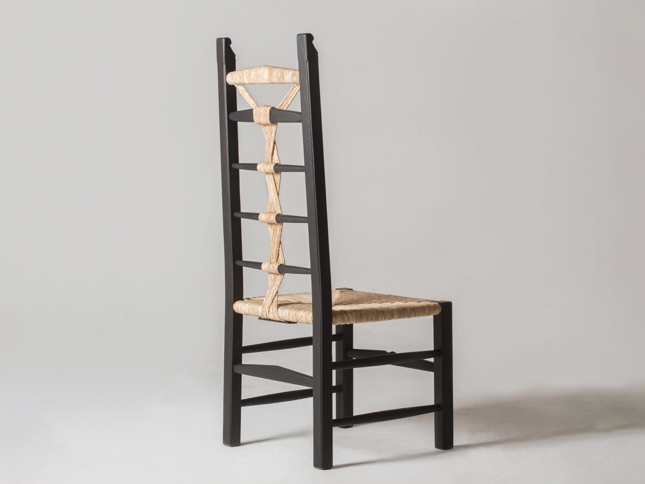 LIA CHAIR