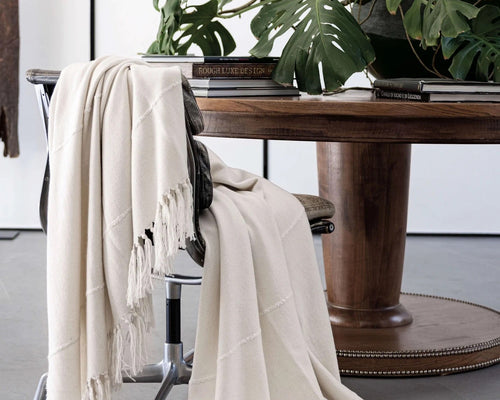 ALONPI ONDA CASHMERE THROW / ECRU W63" x L93"