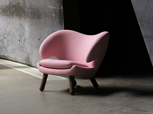 FINN JUHL THE PELICAN CHAIR | GARDE – Garde FINN JUHL THE PELICAN CHAIR | GARDE – Garde