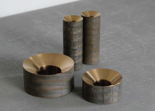 MICHAËL VERHEYDEN AIGU TEALIGHT / MEDIUM H2.5" x Ø4.7"