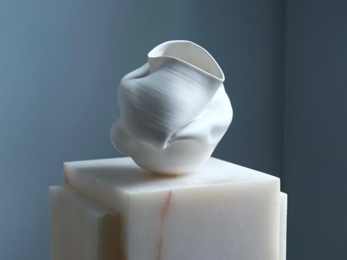 ERIN BANTA WILFORD RUPTURE VASE 08043 H8” x W9”