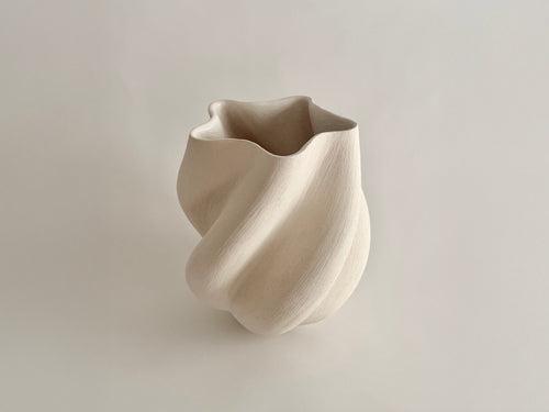 KATAYONE ADELI CURVED SERIES VESSEL EDITION III / ALABASTER H12.5" x D9"