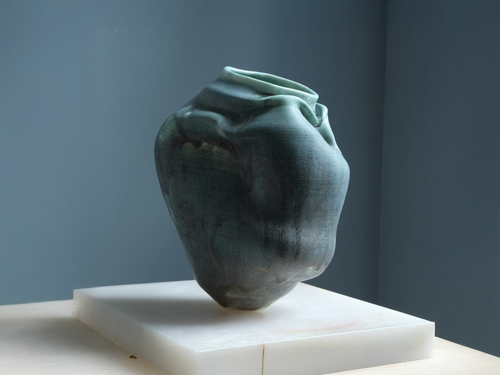 ERIN BANTA WILFORD BLUE PHASE VESSEL / 09003 H9.25" x W5.5"