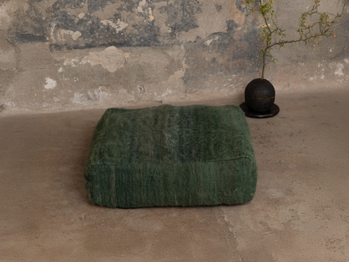 IDENTIDAD ARGENTINA SUMA FLOOR CUSHION / GREEN 27.5" x 27.5" x 8"
