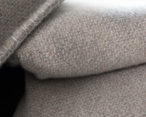 ALONPI THEO CASHMERE THROW / BEIGE W57" x L79"