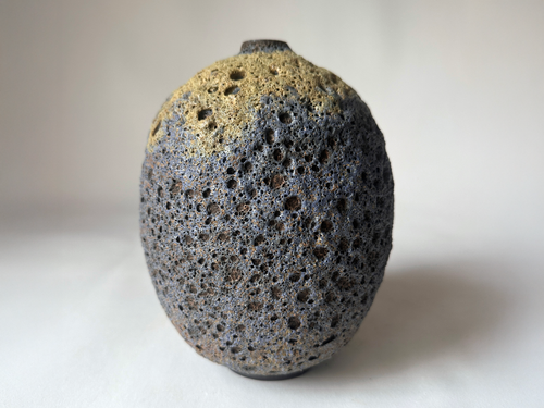 HEATHER ROSENMAN LAVA VASE / BLUMOSS 25628 W5.5" x H7.5"