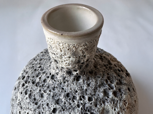 HEATHER ROSENMAN LAVA VASE / LUNA 25617 W4" x D4" x H5"