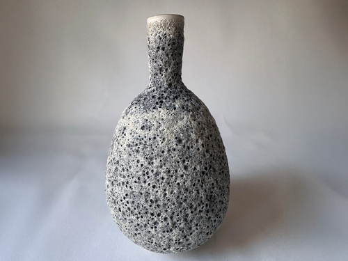 HEATHER ROSENMAN LAVA VASE / LUNA 25613 W5" x D5" x H8.5"