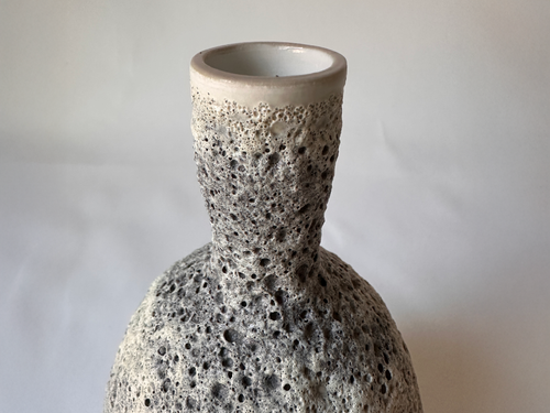HEATHER ROSENMAN LAVA VASE / LUNA 25613 W5" x D5" x H8.5"