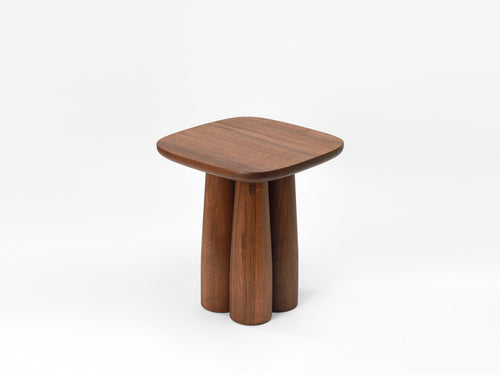 ZANAT STOLAC SIDE TABLE L15.7" x W15.7" x H17.7"