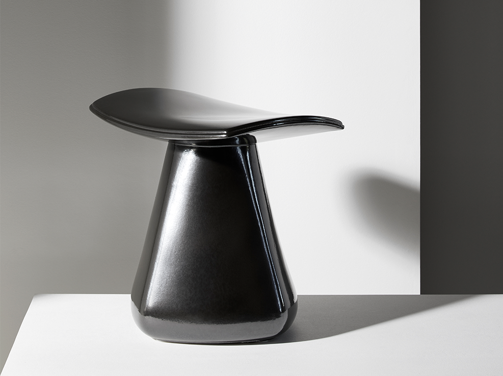 COLLECTION PARTICULIÈRE CHRISTOPHE DELCOURT DAM STOOL | GARDE – Garde COLLECTION PARTICULIÈRE CHRISTOPHE DELCOURT DAM STOOL | GARDE – Garde