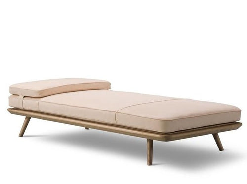 FREDERICIA SPACE COPENHAGEN SPINE DAYBED L74.8" x  D33.46" x  H17.72" x SH13.78"